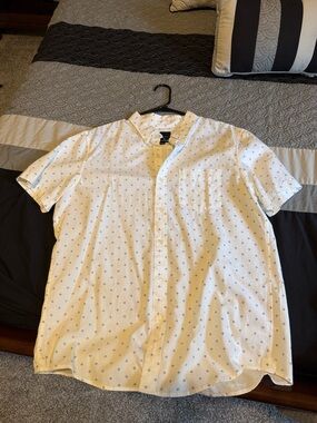 Men's Short-Sleeve White Button-Down Shirt with Mini Navy Print